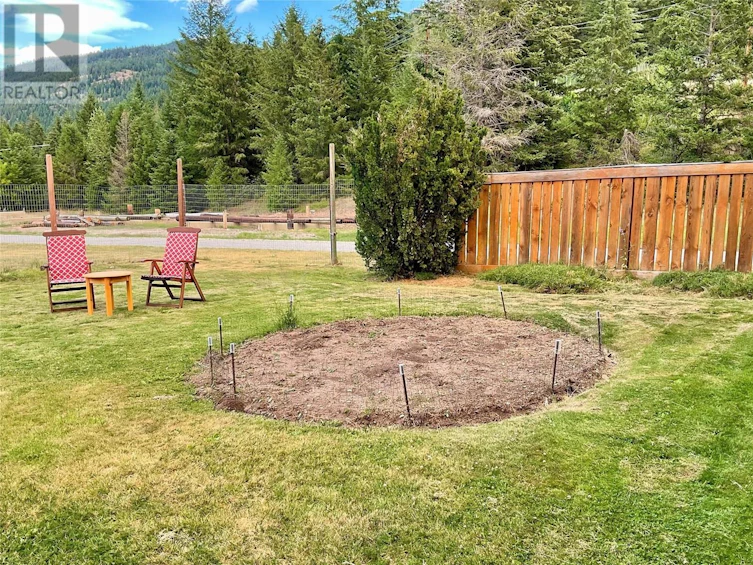555 Everette Avenue, Greenwood, BC, V0H 1J0 - 9