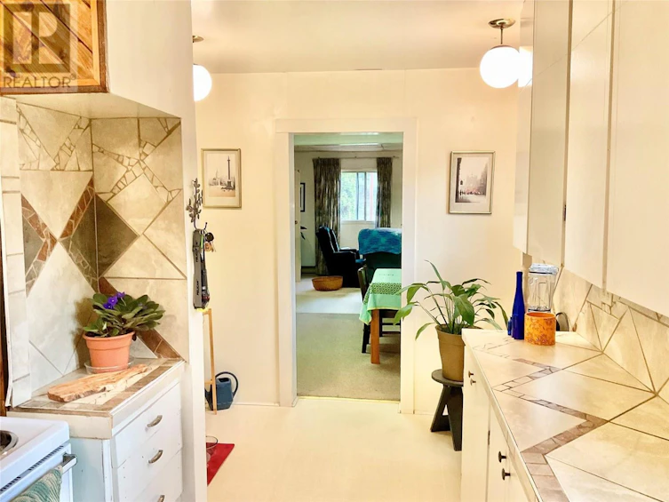 555 Everette Avenue, Greenwood, BC, V0H 1J0 - 20