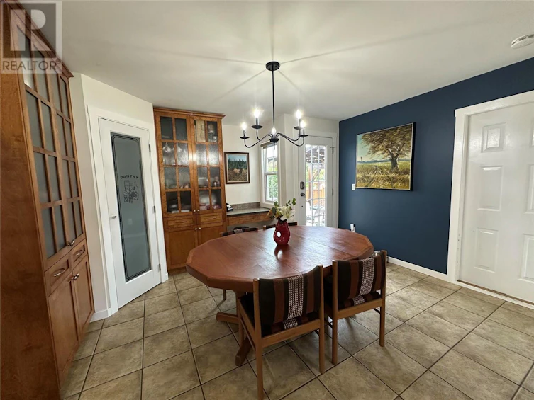 2275 Macintyre Place, Kamloops, BC, V1S 1H7 - 2