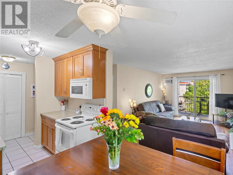 312-130 Skaha Place, Penticton, BC, V2A 7J6 - 3