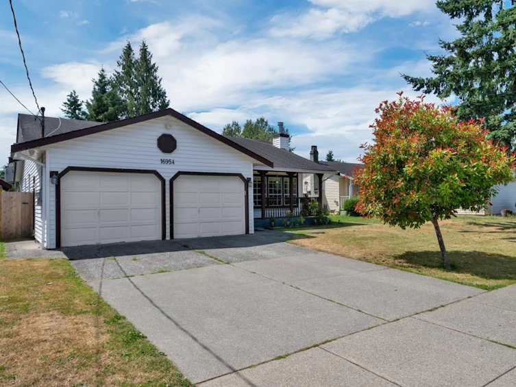 16954 60, Surrey, BC, V3S 1T2 - 34