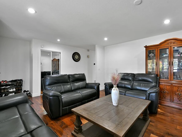 16954 60, Surrey, BC, V3S 1T2 - 7