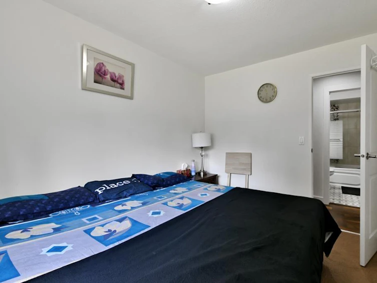 16954 60, Surrey, BC, V3S 1T2 - 16