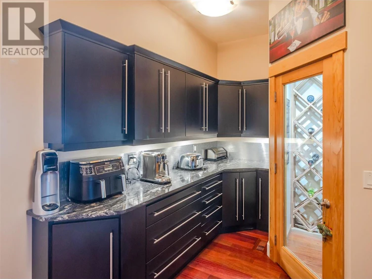 3992 Finnerty Road, Penticton, BC, V2A 8W2 - 42