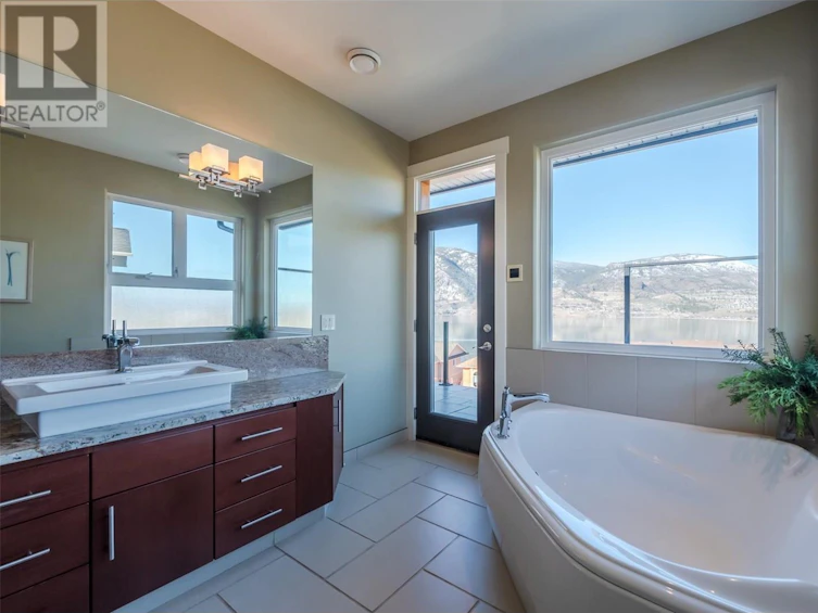 3992 Finnerty Road, Penticton, BC, V2A 8W2 - 56