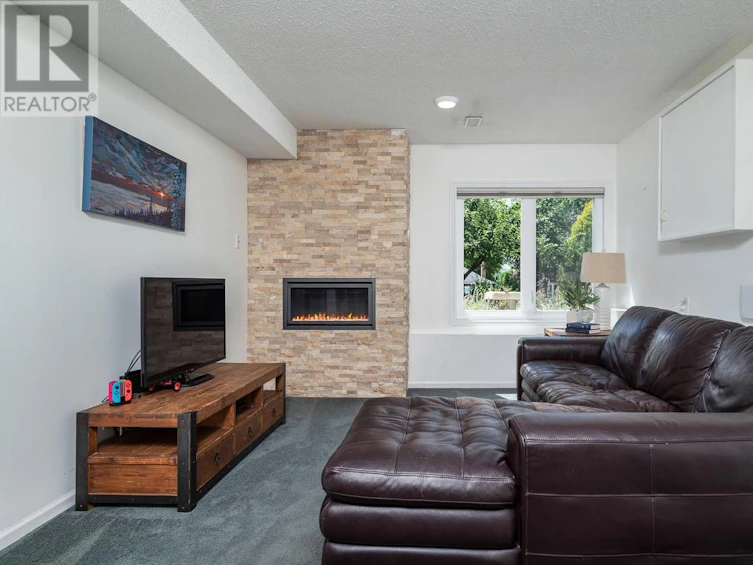 9311 Chelsea Court, Coldstream, BC, V1B 2M7 - 26
