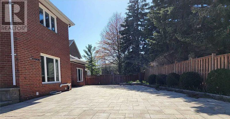 2 Lonsdale Court, Markham, ON, L3R 7T6 - 12