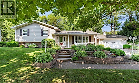 6 Maple Grove Avenue, Charlottetown, PE, C1E 1L5