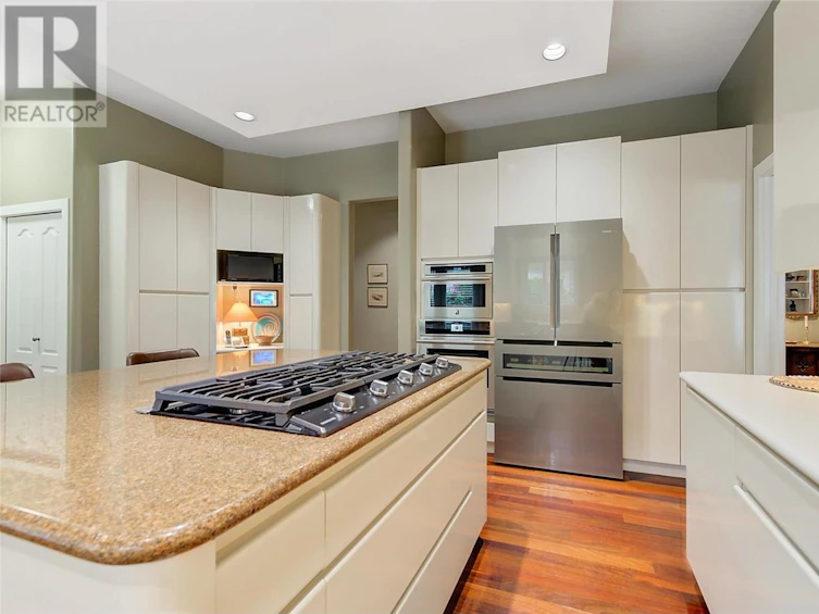 20-2368 Abbott Street, Kelowna, BC, V1Y 9G7 - 20