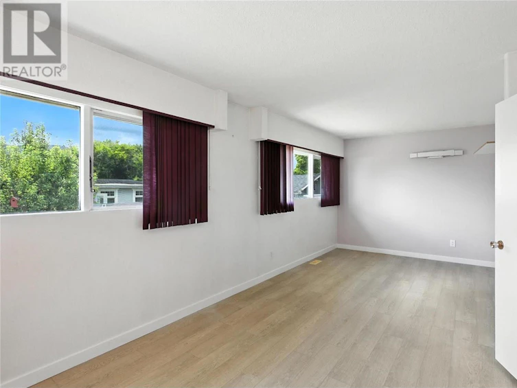 2155 Ponderosa Avenue, Kamloops, BC, V2B 4V8 - 16