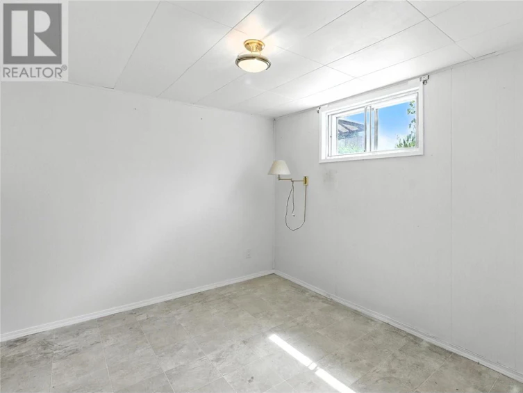 2155 Ponderosa Avenue, Kamloops, BC, V2B 4V8 - 27