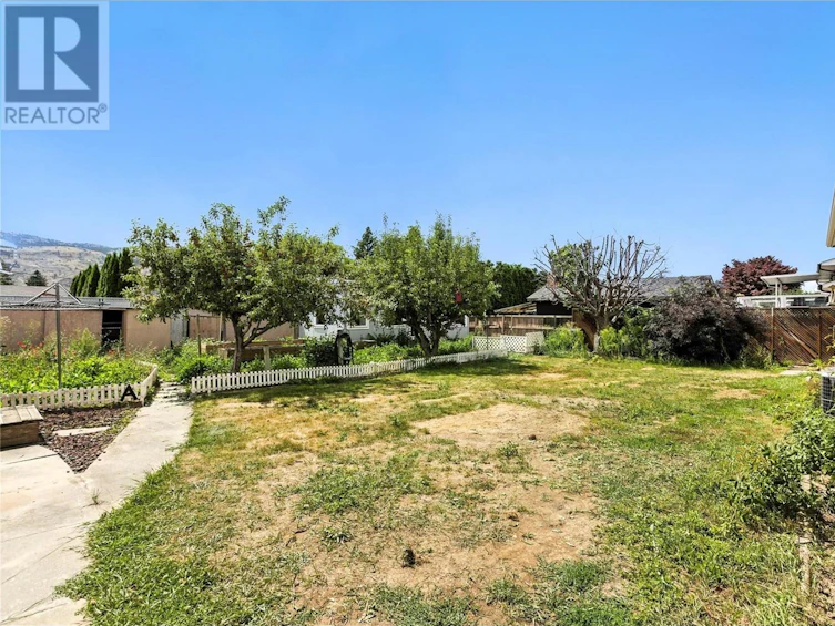 2155 Ponderosa Avenue, Kamloops, BC, V2B 4V8 - 5