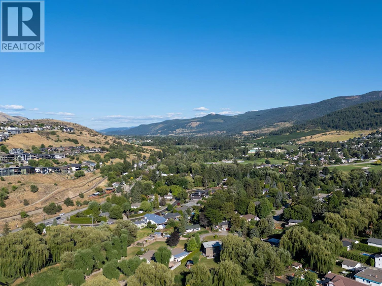410 Arrowleaf Rise, Coldstream, BC, V1B 2P2 - 7