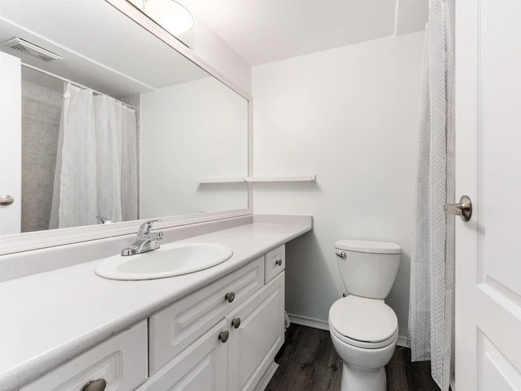 203-9946 151 Street, Surrey, BC, V3R 0V5 - 14