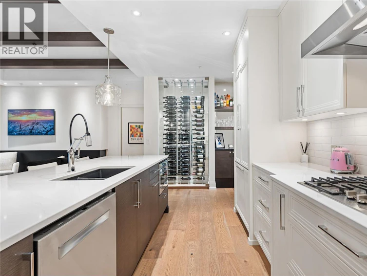 104-460 Groves Avenue, Kelowna, BC, V1Y 4Y5 - 10