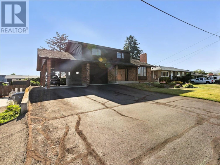 781 Kelly Drive, Kamloops, BC, V2B 4G5 - 3