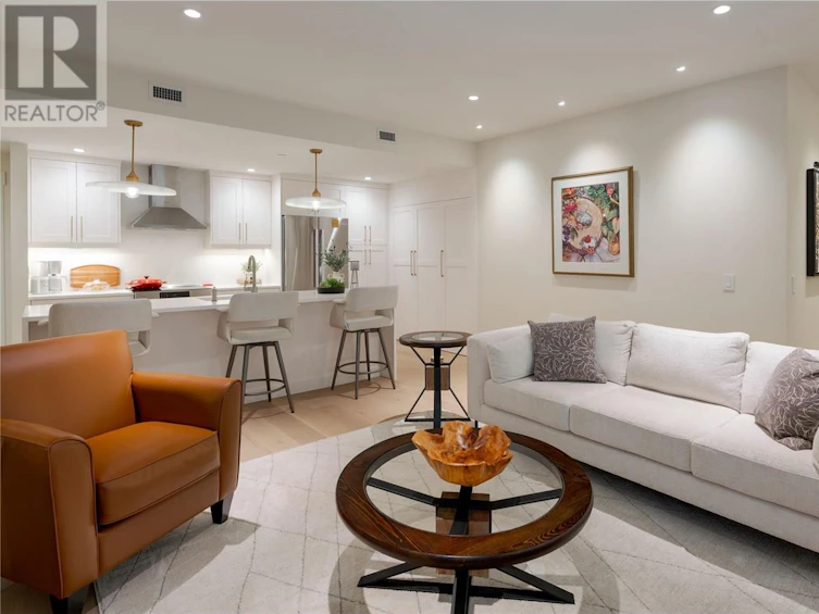 201-2901 Abbott Street, Kelowna, BC, V1Y 1G7 - 10