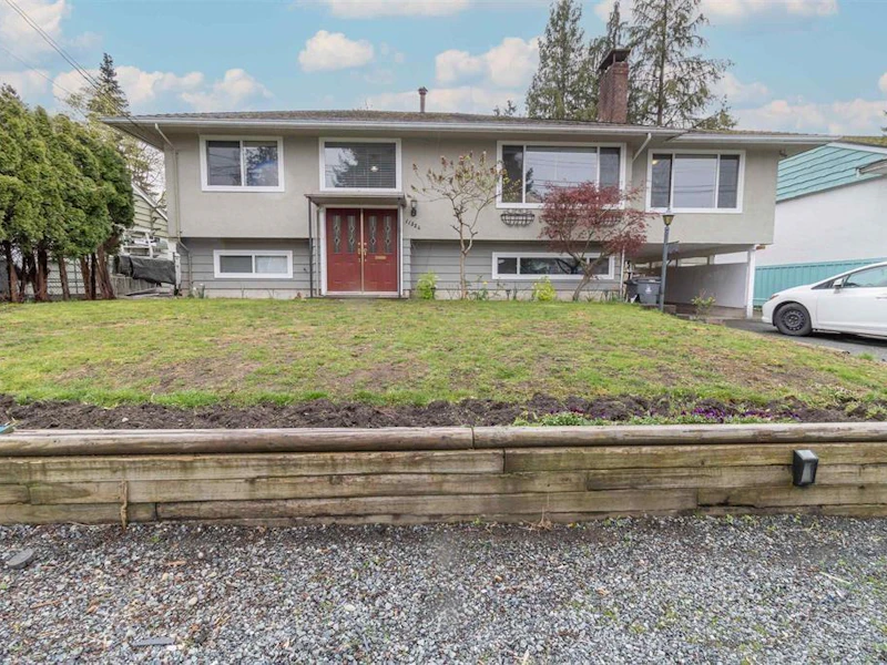 11524 97a Avenue, Surrey BC V3V 2G2