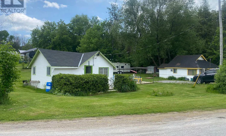 1 & 2-211 Dunnette Landing Road