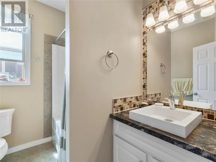 1002 Southeast 14 Avenue, Salmon Arm, BC, V1E 2R5 - 45