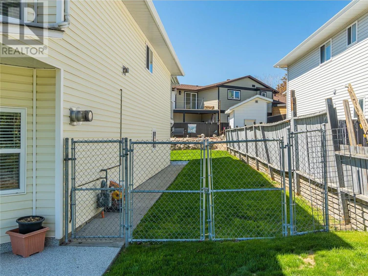 2044 Monteith Drive, Kamloops, BC, V2E 2G5 - 10