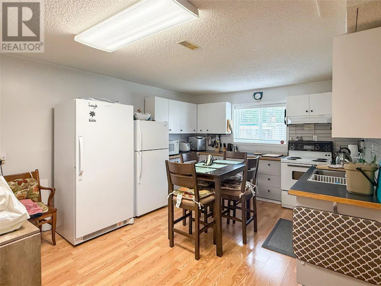 2044 Monteith Drive, Kamloops, BC, V2E 2G5 - 32