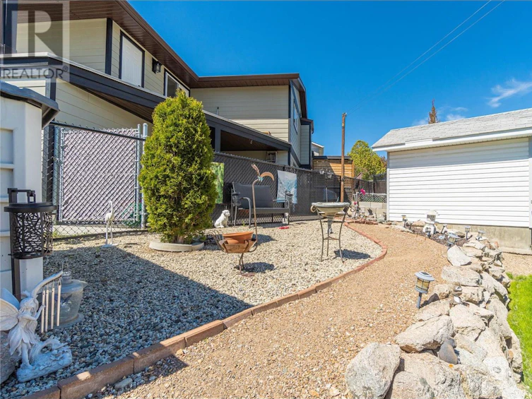 2044 Monteith Drive, Kamloops, BC, V2E 2G5 - 46