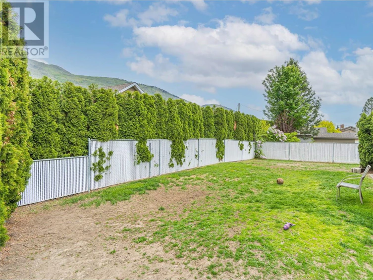 601 Bissette Road, Kamloops, BC, V2B 6L3 - 9