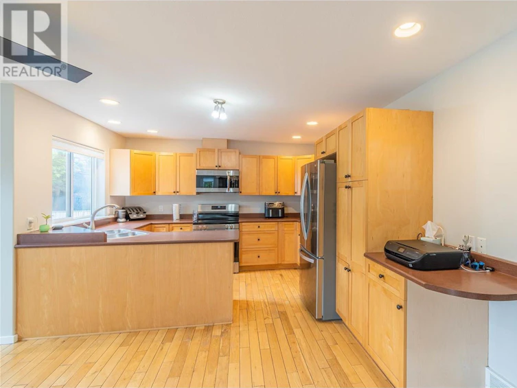 601 Bissette Road, Kamloops, BC, V2B 6L3 - 4