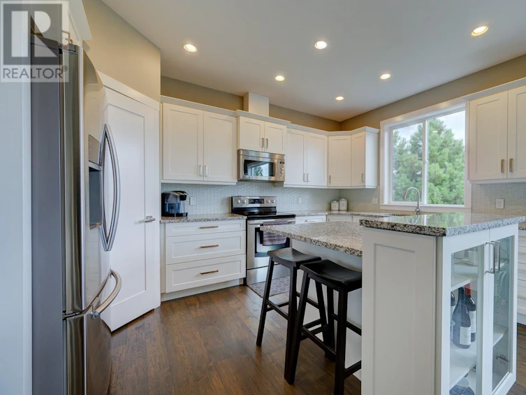1790 Coldwater Drive, Kamloops, BC, V2E 2R3 - 2