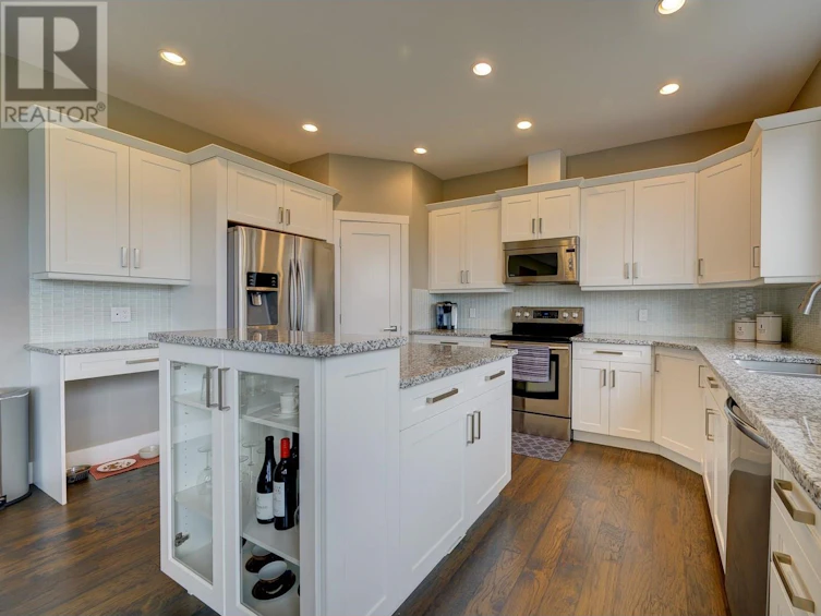 1790 Coldwater Drive, Kamloops, BC, V2E 2R3 - 3