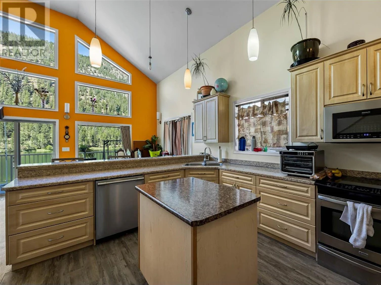 1848 Paul Lake Road, Kamloops, BC, V2H 1N8 - 7