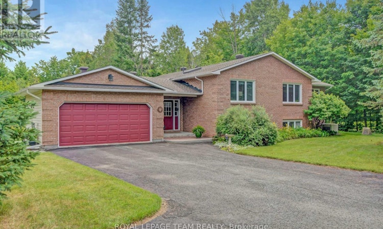 1043 County Rd 44 Road East