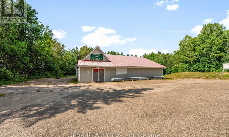 786 Centreview Road