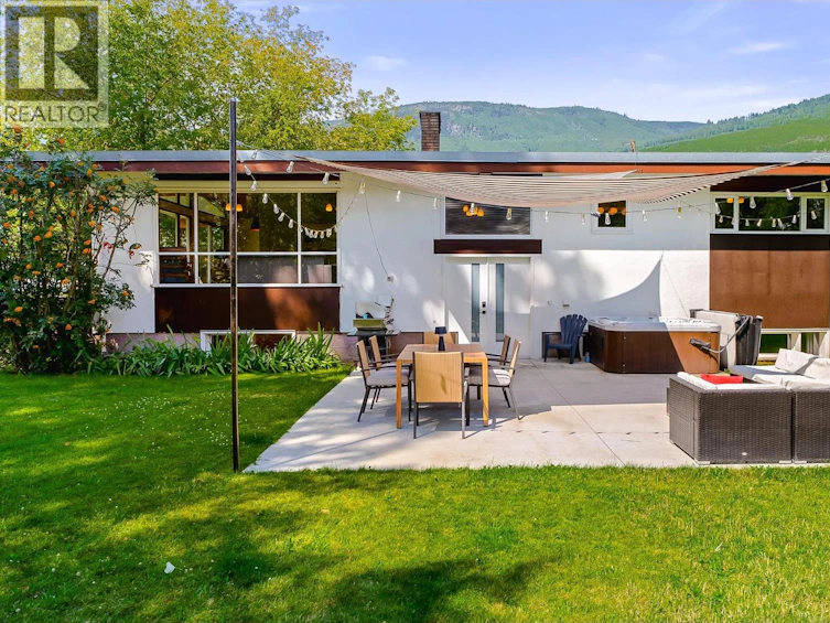 7161 Southwest 50 Avenue, Salmon Arm, BC, V1E 3C4 - 53