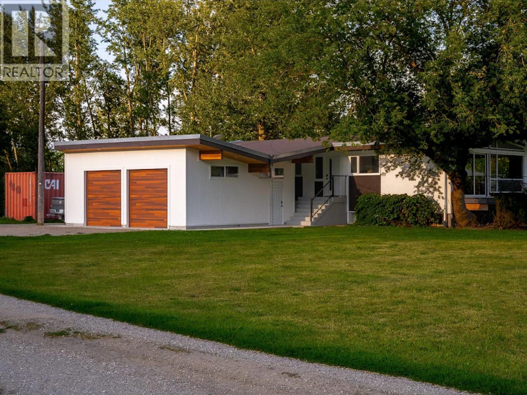 7161 Southwest 50 Avenue, Salmon Arm, BC, V1E 3C4 - 6