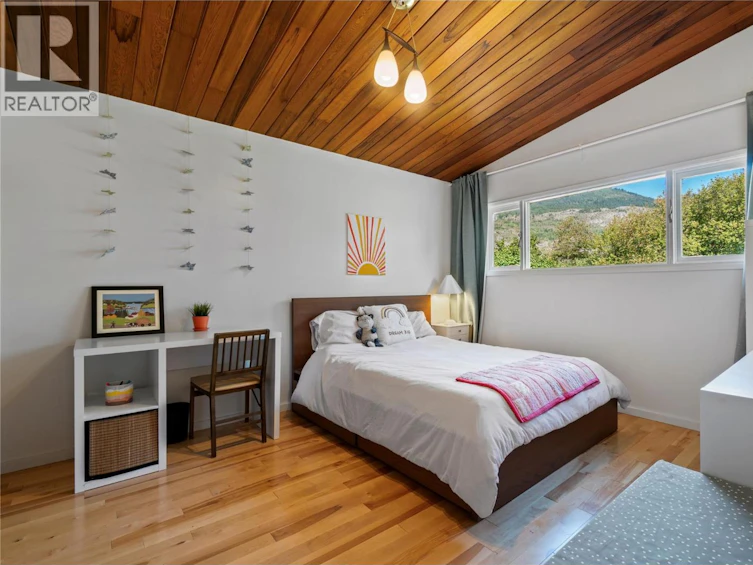 7161 Southwest 50 Avenue, Salmon Arm, BC, V1E 3C4 - 36