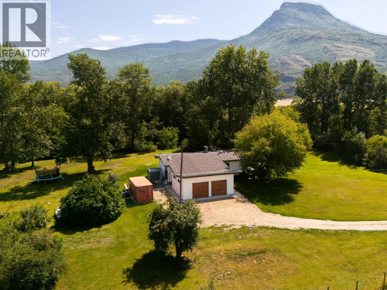 7161 Southwest 50 Avenue, Salmon Arm, BC, V1E 3C4 - 5