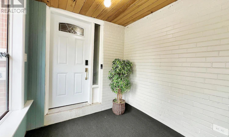 24 Gentry Crescent
