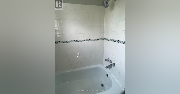 Main-33 Bentworth Avenue, Toronto, ON, M6A 1P1 - 12