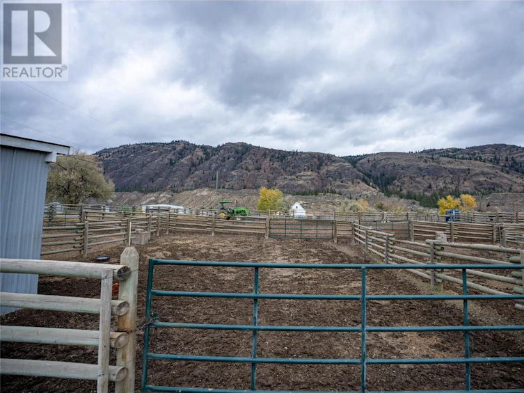 392 Teal Road, Kamloops, BC, V2H 1S5 - 45