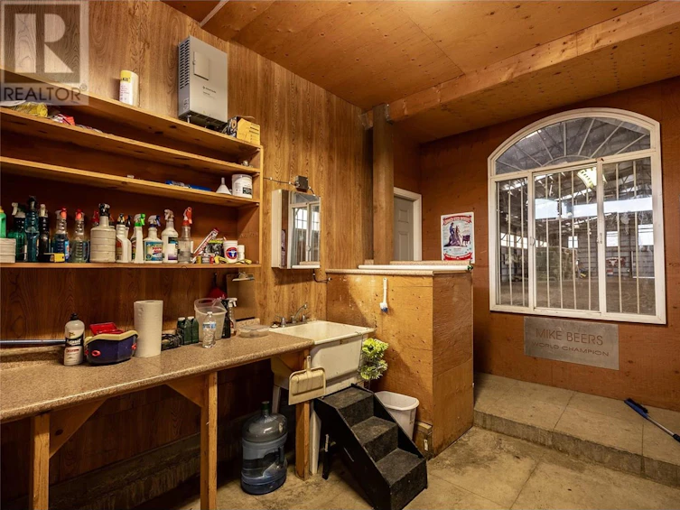 392 Teal Road, Kamloops, BC, V2H 1S5 - 40