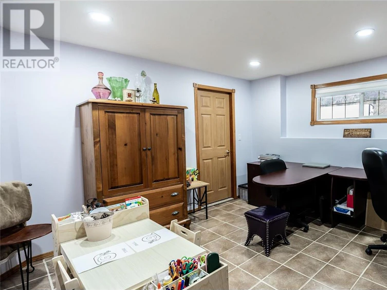 392 Teal Road, Kamloops, BC, V2H 1S5 - 28