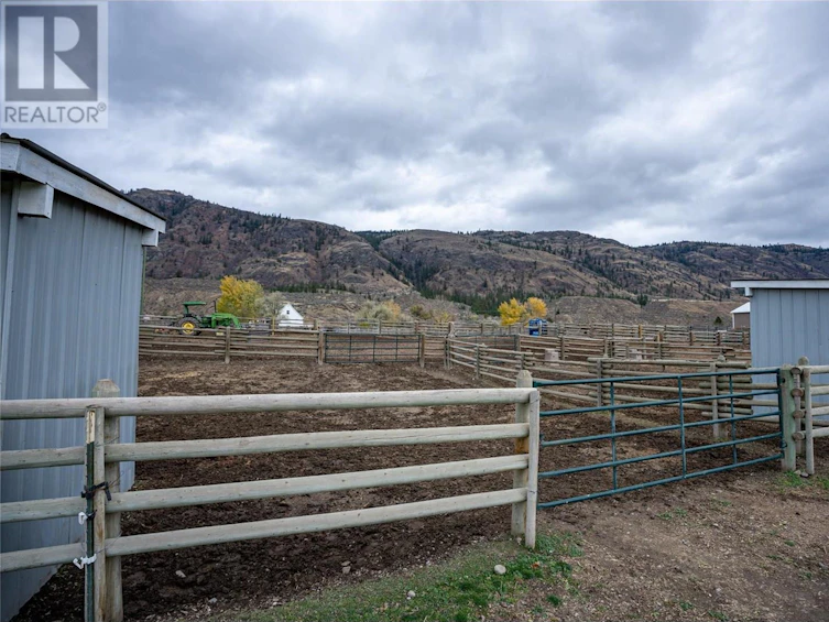 392 Teal Road, Kamloops, BC, V2H 1S5 - 44