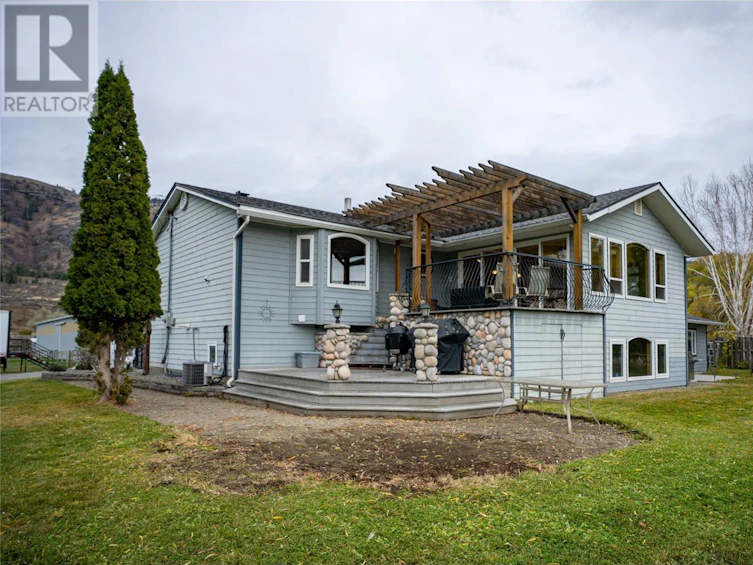 392 Teal Road, Kamloops, BC, V2H 1S5 - 2