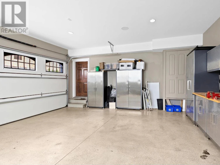 935 Laurier Avenue, Kelowna, BC, V1Y 6A9 - 42
