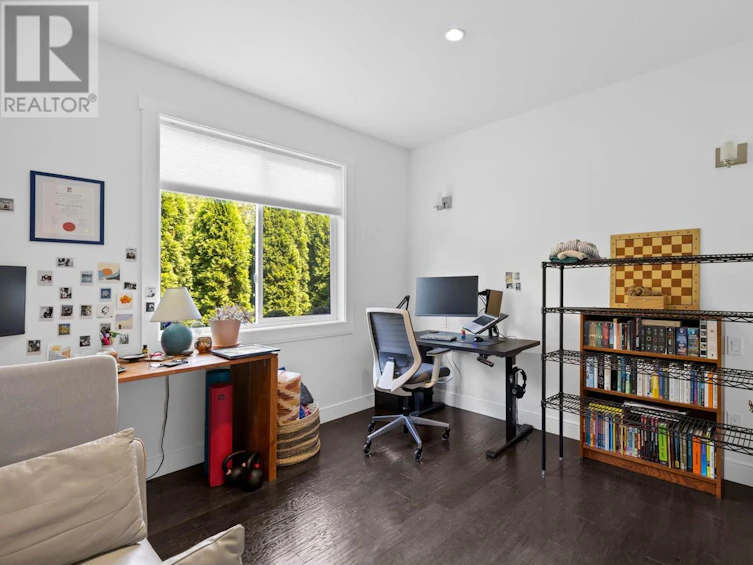 935 Laurier Avenue, Kelowna, BC, V1Y 6A9 - 57