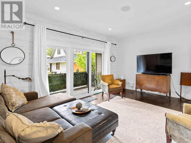 935 Laurier Avenue, Kelowna, BC, V1Y 6A9 - 37