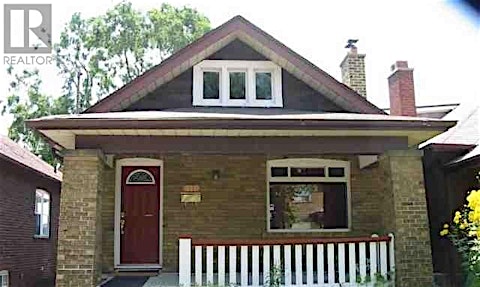 377 Strathmore Boulevard, Toronto, ON, M4C 1N4