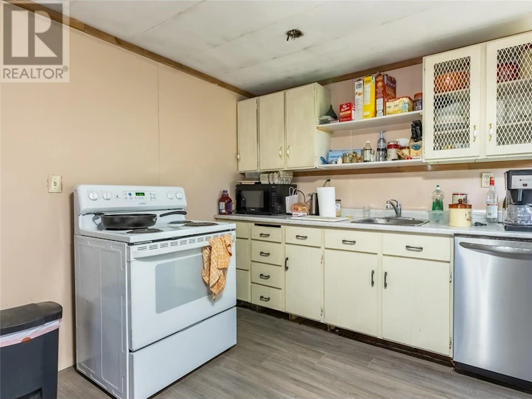 8832 Cariboo 97 Highway, Clinton, BC, V0K 1K0 - 16